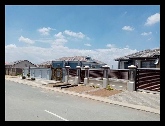 3 BEDROOM HOUSE FOR SALE IN SHARON PARK